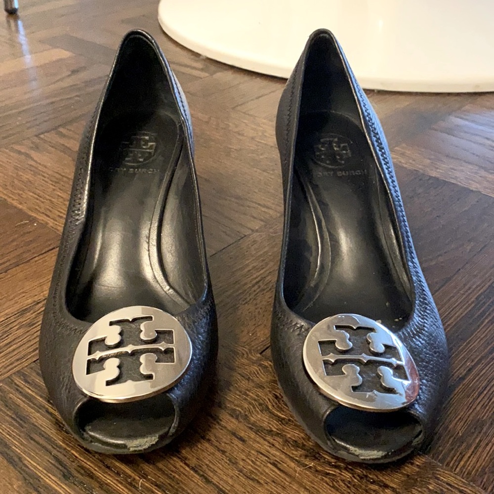 TORY BURCH most comfortable EVER leather wedge